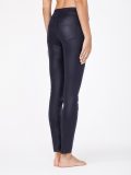 Dikke wet leatherlook tregging met echte achterzakken